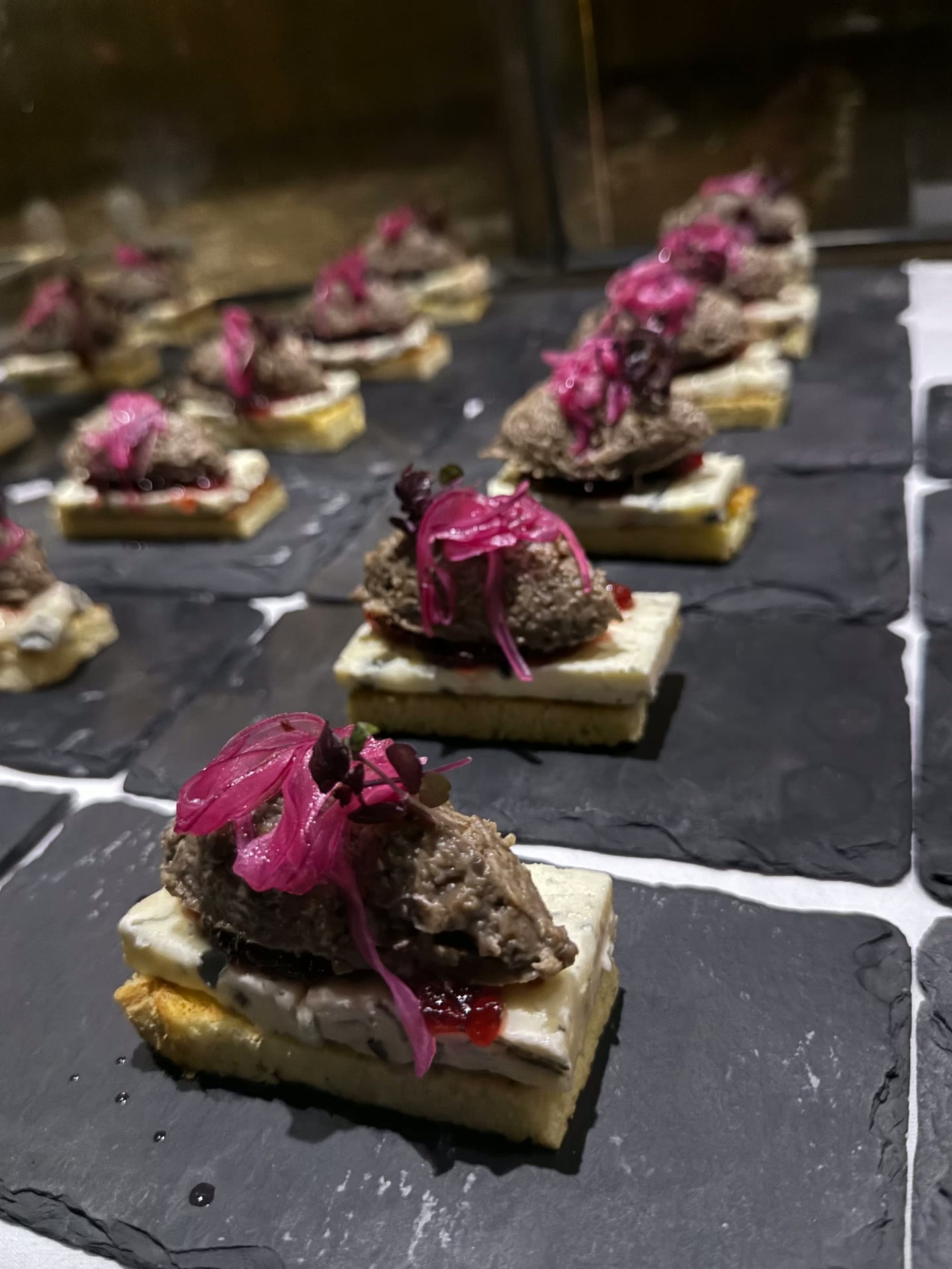 Wildpaté met rode ui en cranberry