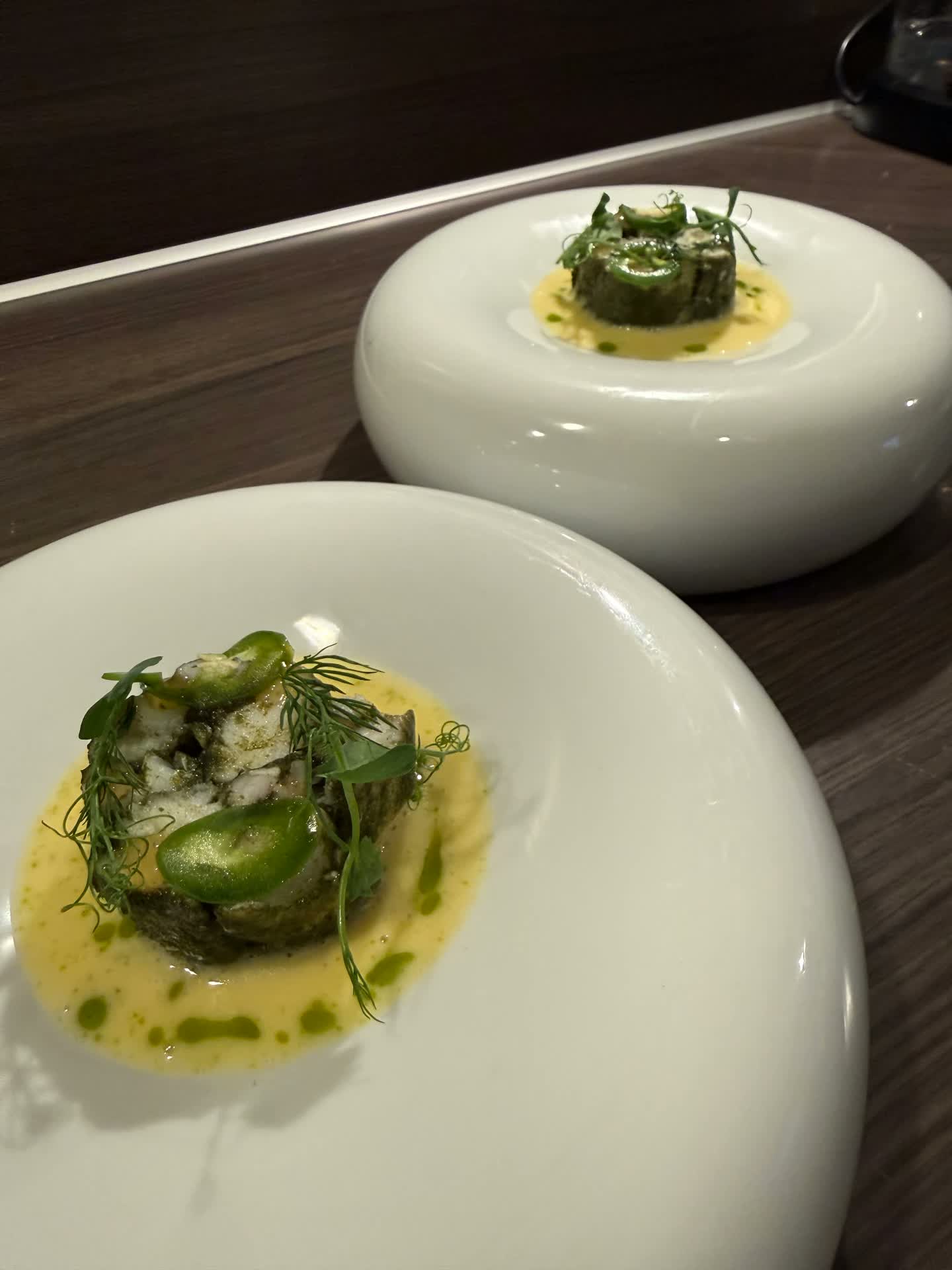Vis met jalapeño, dille en botersaus
